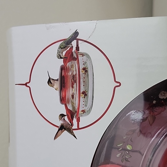 New in a box Hummingbird  Feeder. - Picture 2 of 4